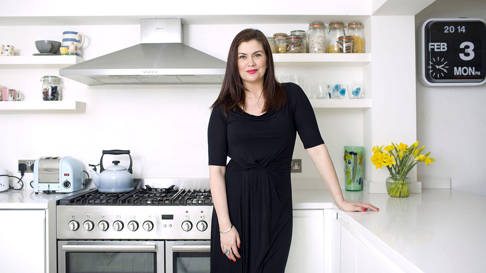 Selling Houses With Amanda Lamb Image