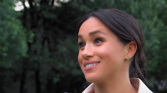 Harry & Meghan: A Royal Crisis? banner